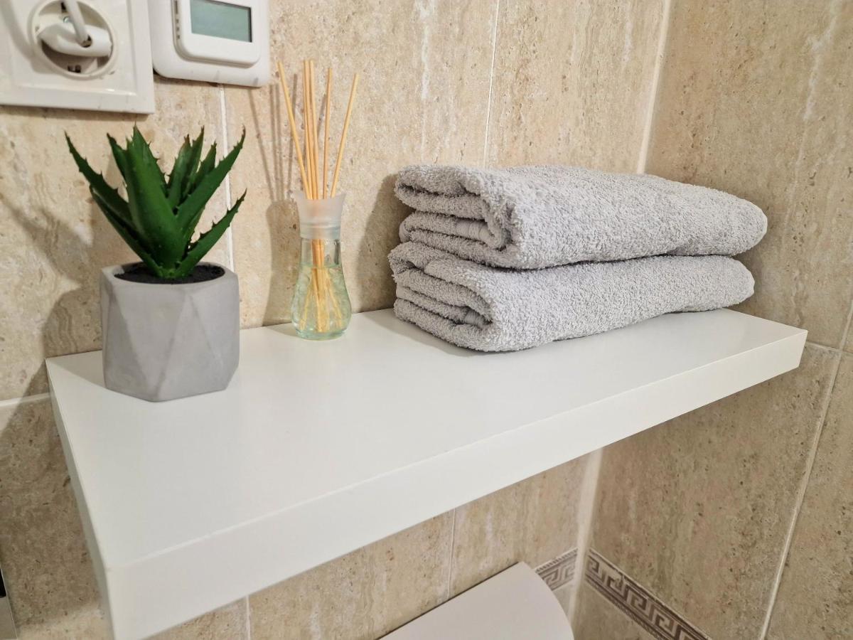Ultra Central Medieval Apartment Cluj-Napoca Ngoại thất bức ảnh