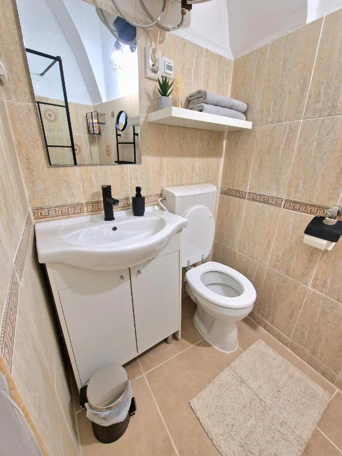 Ultra Central Medieval Apartment Cluj-Napoca Ngoại thất bức ảnh