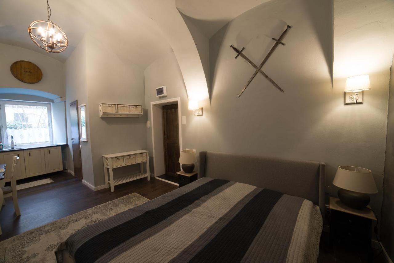 Ultra Central Medieval Apartment Cluj-Napoca Ngoại thất bức ảnh