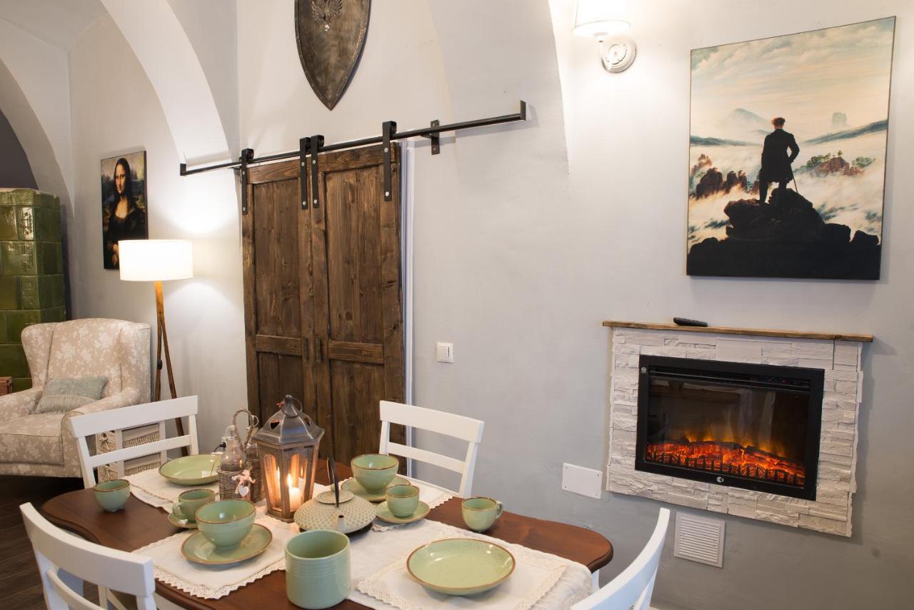 Ultra Central Medieval Apartment Cluj-Napoca Ngoại thất bức ảnh