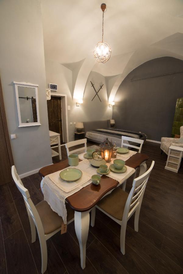 Ultra Central Medieval Apartment Cluj-Napoca Ngoại thất bức ảnh